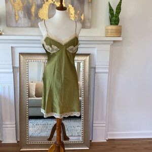 Valerie Stevens Large 100% Silk nightie lingerie lace slip dress Olive chemise
